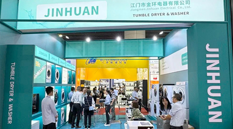 廣交會(huì)第一天！金環(huán)電器吸引世界各地客戶(hù)駐足參觀(guān)交流