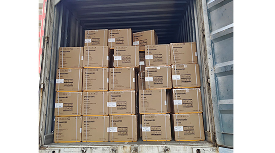 滿滿的貨物！國內知名品牌客戶全自動滾筒洗衣機裝柜發(fā)貨