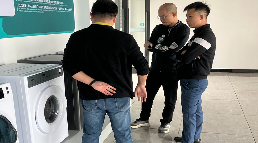 越南客戶到訪金環(huán)電器，現(xiàn)場拍板定合作